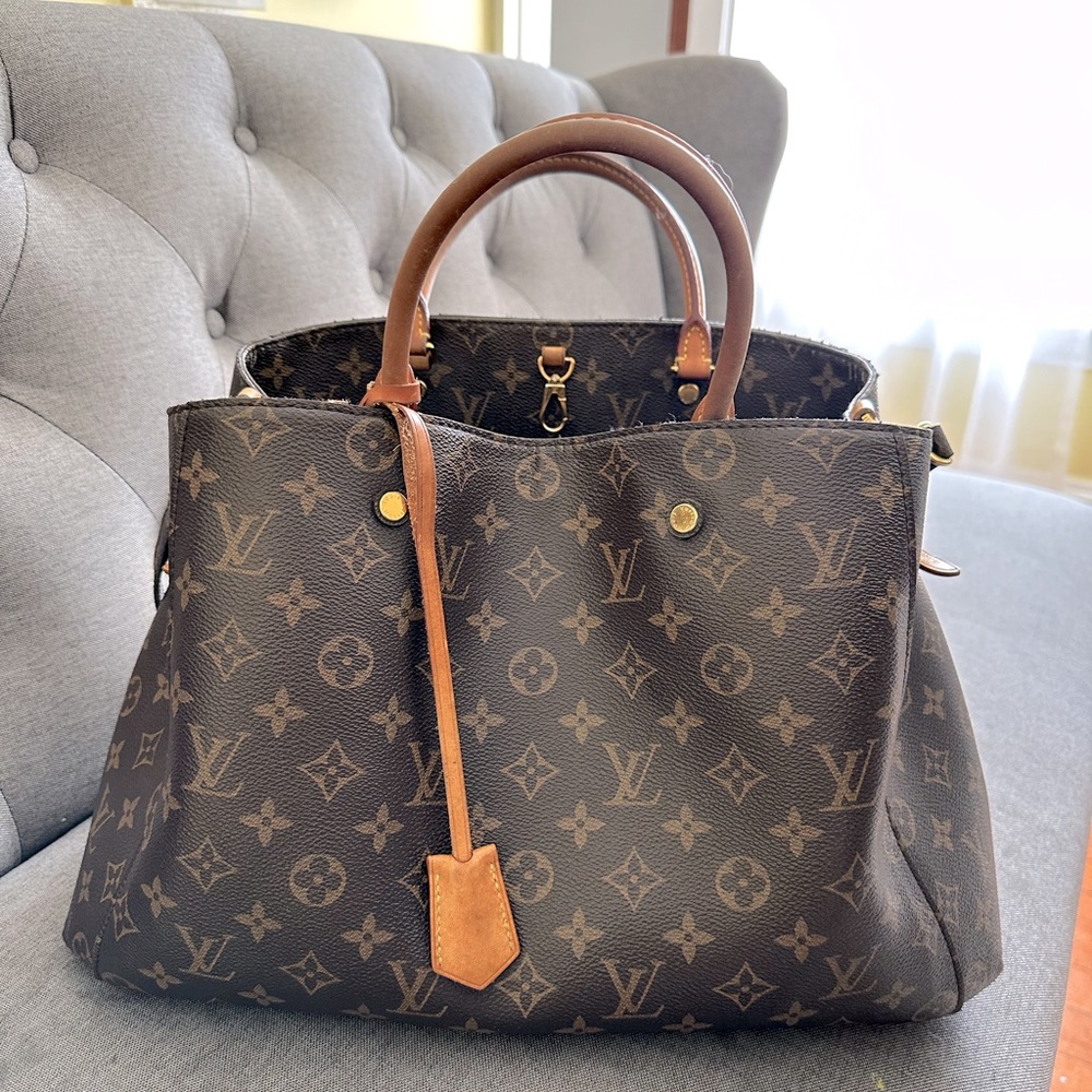 Louis Vuitton GM Montaigne